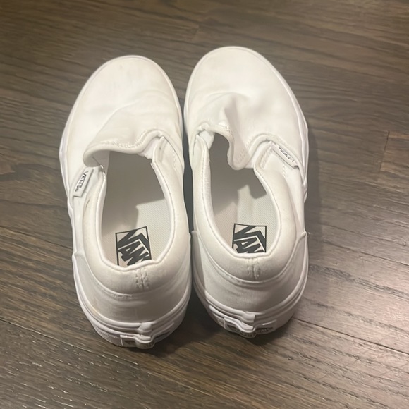 White slip on Vans - Picture 3 of 4